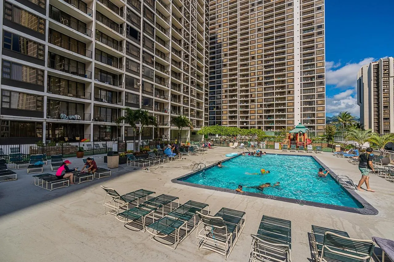 Free Parking, Pool, Sauna, Spa, Wifi, Bbq, Ac - Waikiki Banyan Honolulu Apartment