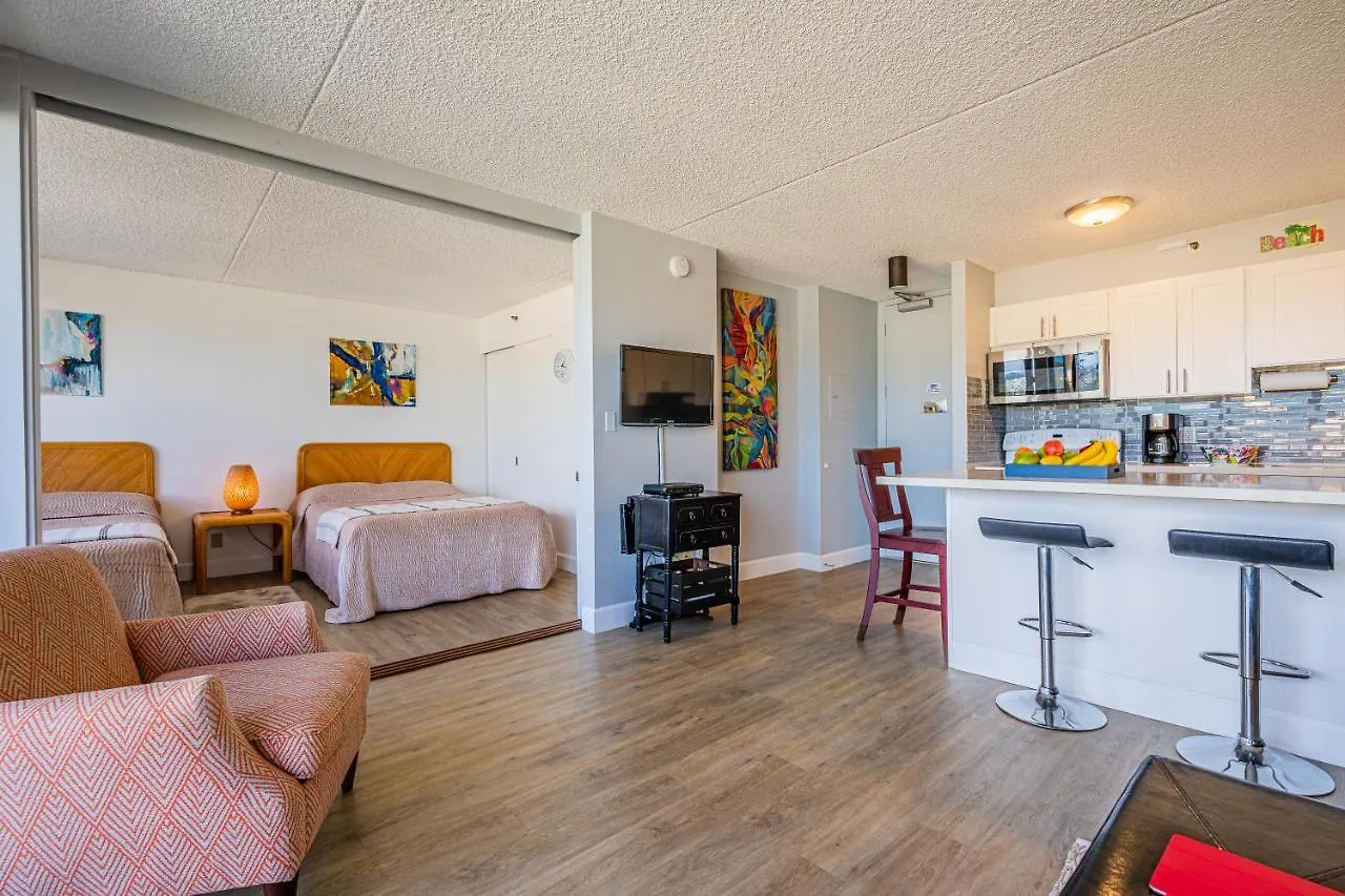 Free Parking, Pool, Sauna, Spa, Wifi, Bbq, Ac - Waikiki Banyan Honolulu
