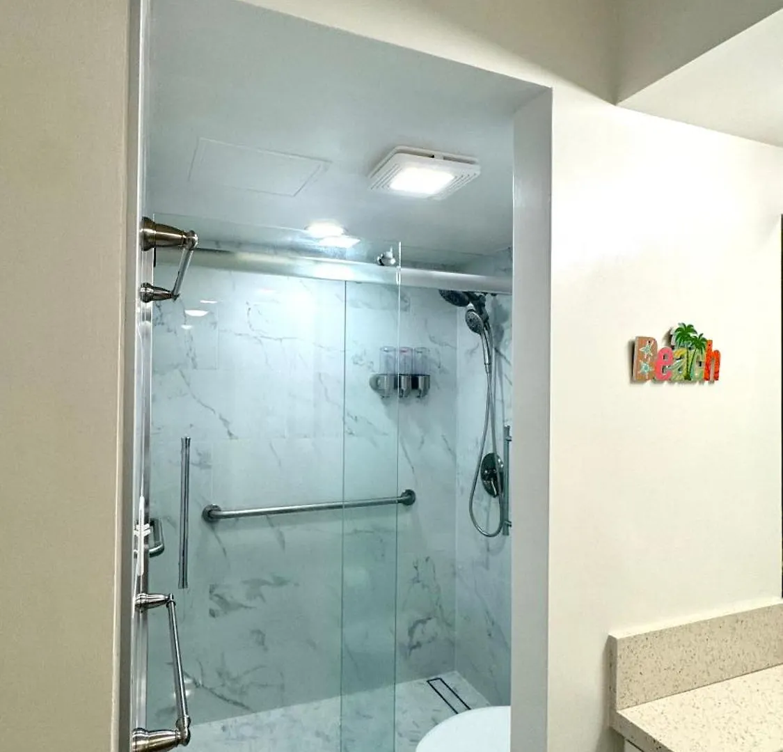 Free Parking, Pool, Sauna, Spa, Wifi, Bbq, Ac - Waikiki Banyan Honolulu Apartment